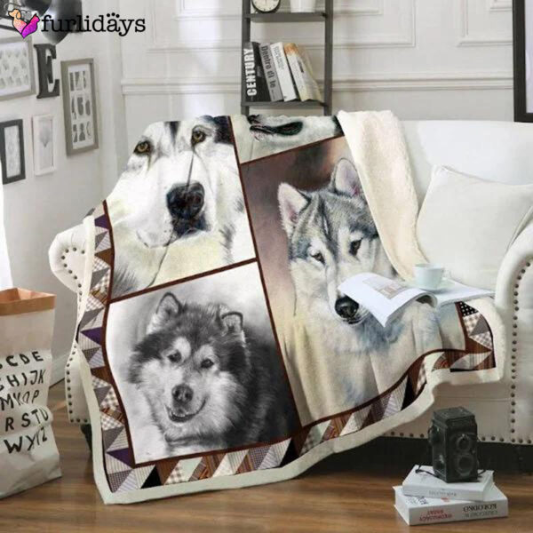 Alaskan Malamute Dog Blanket Gift For Christmas, Home Decor Bedding Couch Sofa Soft and Comfy