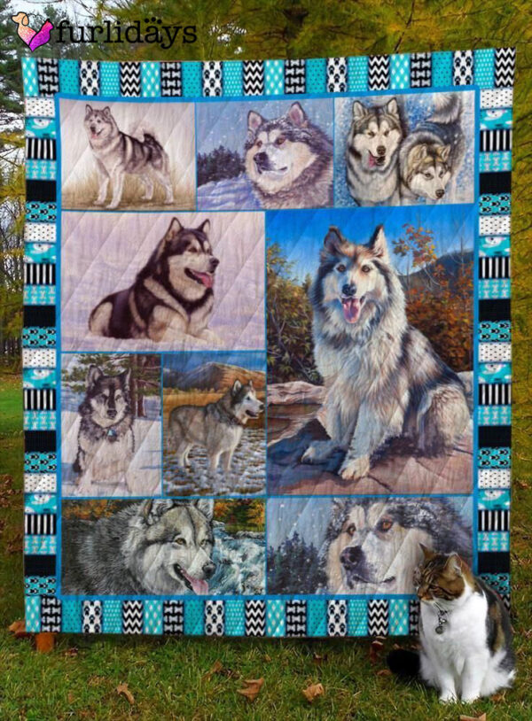 Alaskan Malamute Dog Reflections Photo Design Christmas Gift Ideas Fleece Sherpa Quilt Blanket
