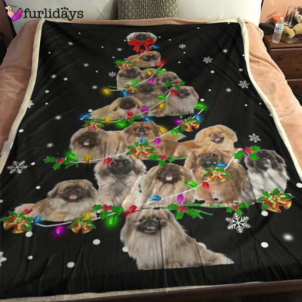 Dog Blanket – Dog Face Blanket – Dog Throw Blanket – Pekingese Christmas Tree Blanket – Furlidays