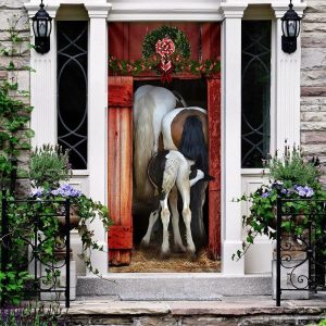 Funny Family Horse Door Cover Unique Gifts Doorcover Christmas Gift For Friends 3