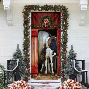 Funny Family Horse Door Cover Unique Gifts Doorcover Christmas Gift For Friends 4