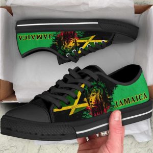 Jamaica Low Top Shoes HG: Stylish…