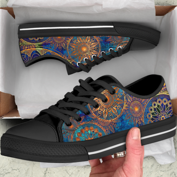 Hippie Passion Low Top Shoes: Stylish and Trendy Footwear