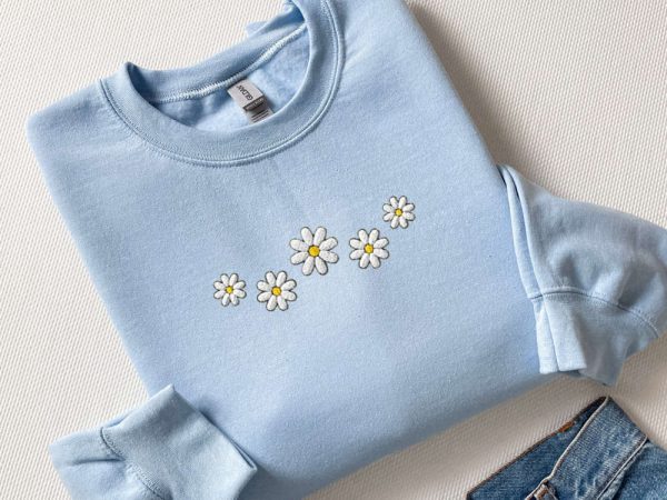 Embroidered Floral Daisy Sweatshirt, Daisy Crewneck Embroidery, Gift For Family