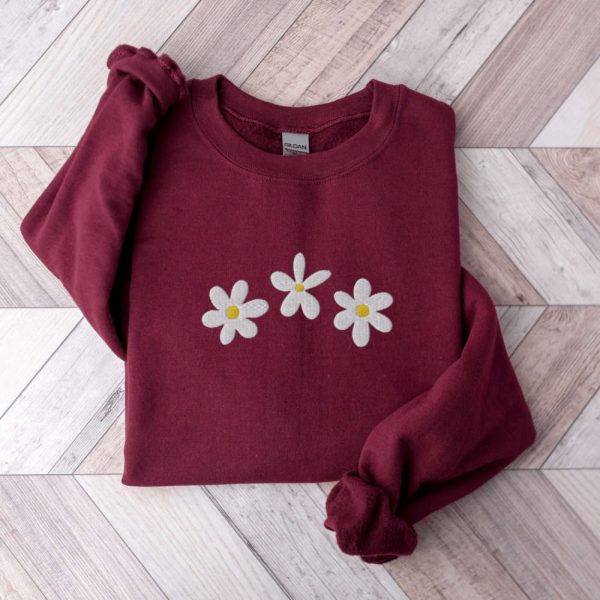 Daisies Sweatshirt, Embroidered Daisies Crewneck Sweatshirt For Flower Lover