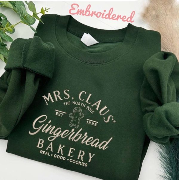 Embroidered Sweatshirt Crewneck Jumper, Mrs Claus Gingerbread Barkey Sweatshirt