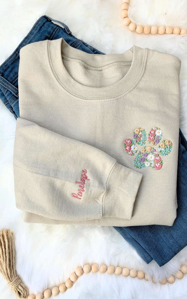 Embroidered Dog Sweatshirt 2D Crewneck Sweatshirt, For Dog Lovers