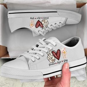 Peace Love Pig Sign Low Top…
