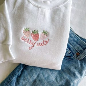 Berry Cute Strawberry Embroidered Sweatshirt 2D Crewneck Sweatshirt For Women And Women