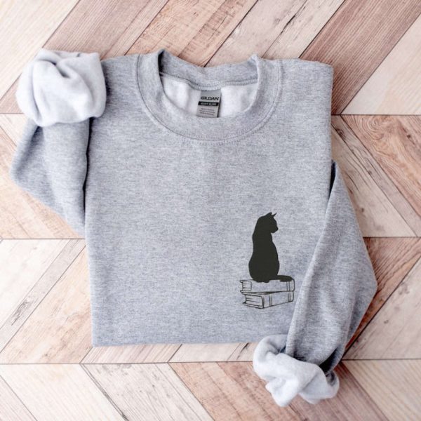 Black Cat On Books Embroidered Sweatshirt 2D Crewneck Sweatshirt For Family