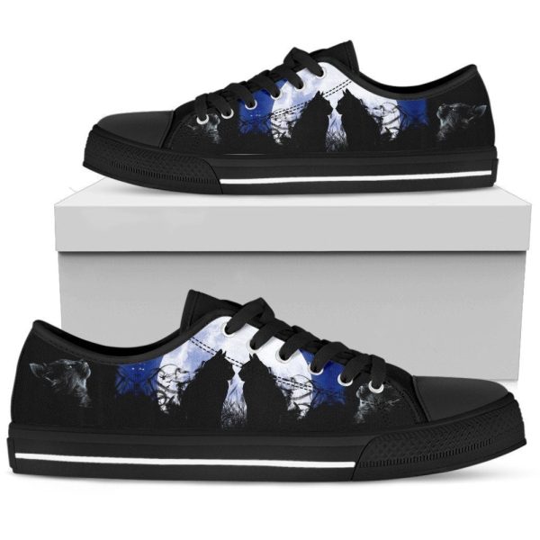 Cats and Moon Women’s Low Top Shoe – Stylish & Sustainable Footwear