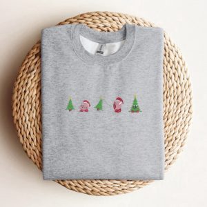 christmas cute embroidered sweatshirt 2d crewneck sweatshirt for men and womensws3382 4.jpeg