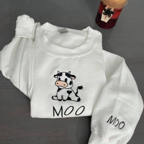 Cow Moo Embroidered Sweatshirt 2D Crewneck Sweatshirt Gift For Family