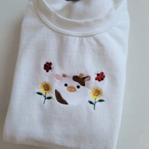 Cow Sunflower Embroidered Sweatshirt 2D Crewneck…