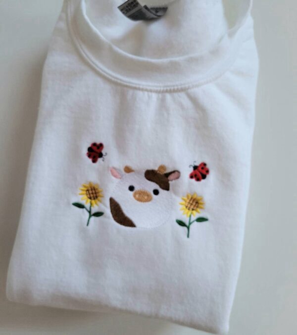 Cow Sunflower Embroidered Sweatshirt 2D Crewneck Sweatshirt Gift For Family