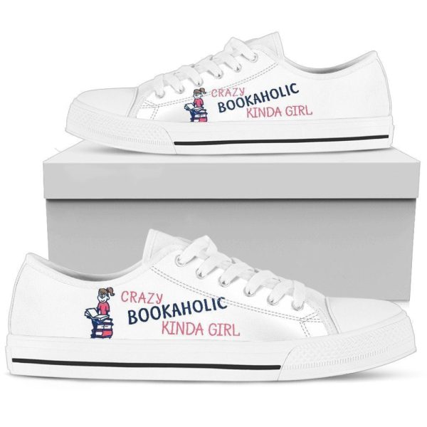 Crazy bookaholic kinda girl Women’s Low Top Shoe