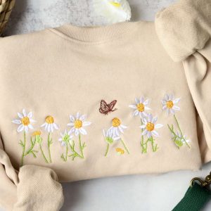Daisies and butterfly Embroidered Sweatshirt 2D Crewneck Sweatshirt For Women And Women