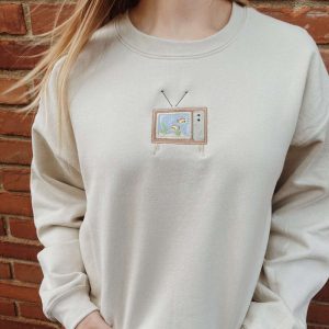 embroidered aquarium tv sweatshirt 4.jpeg