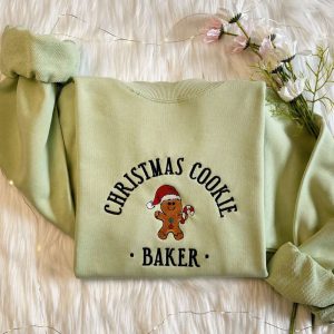 embroidered christmas cookie baker gingerbread sweatshirt embroidered christmas hoodie funny christmas sweatshirt crew neck sweatshirt 1.jpeg