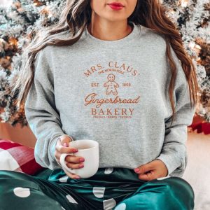 embroidered mrs claus gingerbread christmas sweatshirt christmas sweatshirt funny christmas xmas gift womens sweater retro christmas 6.jpeg