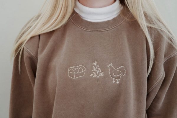 Farmhouse Embroidered Sweatshirt 2D Crewneck Sweatshirt For Men And Women