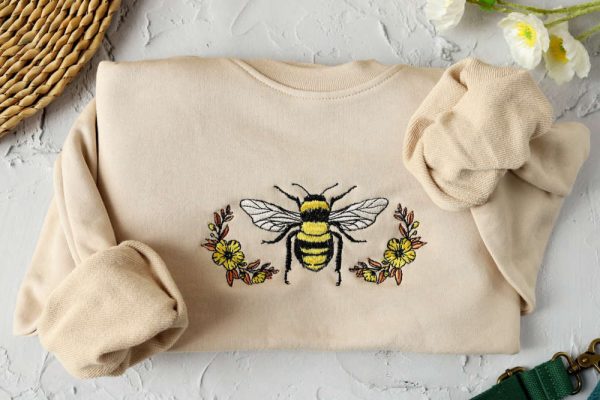 Floral Bee Embroidered Sweatshirt 2D Crewneck Sweatshirt For Men Women