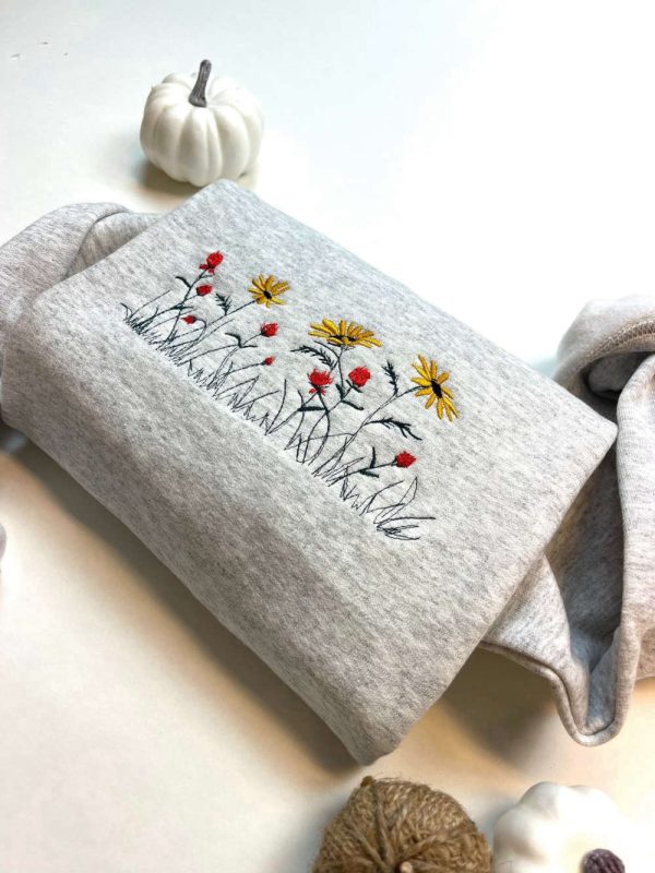 Floral Embroidered Sweatshirt 2D Crewneck Sweatshirt For Family