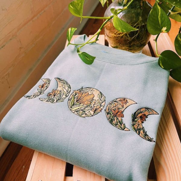 Floral Moon Embroidered Sweatshirt 2D Crewneck Sweatshirt Best Gift For Family