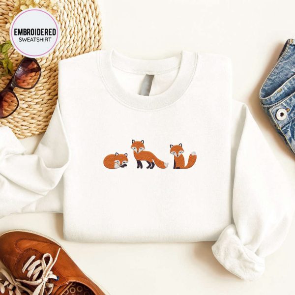 Foxes Embroidered Sweatshirt 2D Crewneck Sweatshirt Best Gift For Family