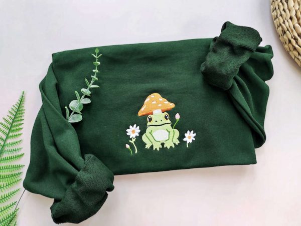 Frog And Daisy Embroidered Sweatshirt 2D Crewneck Sweatshirt For Women And Women