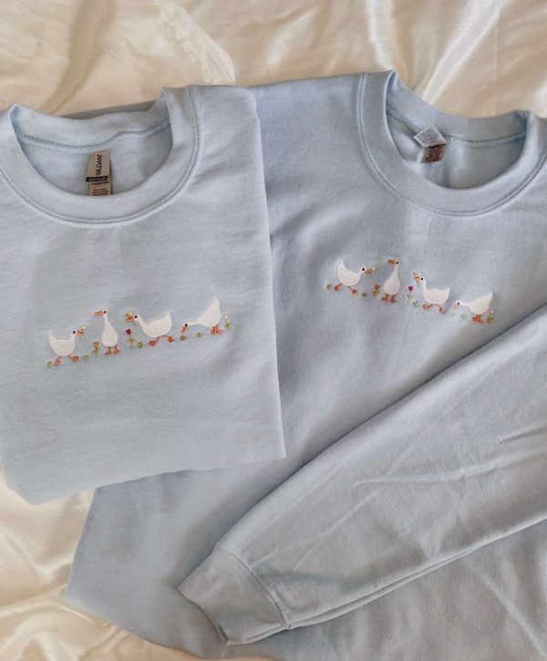 Geese Funny Embroidered Sweatshirt 2D Crewneck Sweatshirt For Men And Women