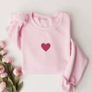 Heart Valentine’s Day Embroidered Sweatshirt 2D Crewneck Sweatshirt Best Gift For Family