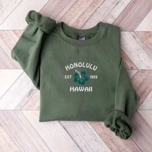 Honolulu Hawaii Embroidered Sweatshirt 2D Crewneck…