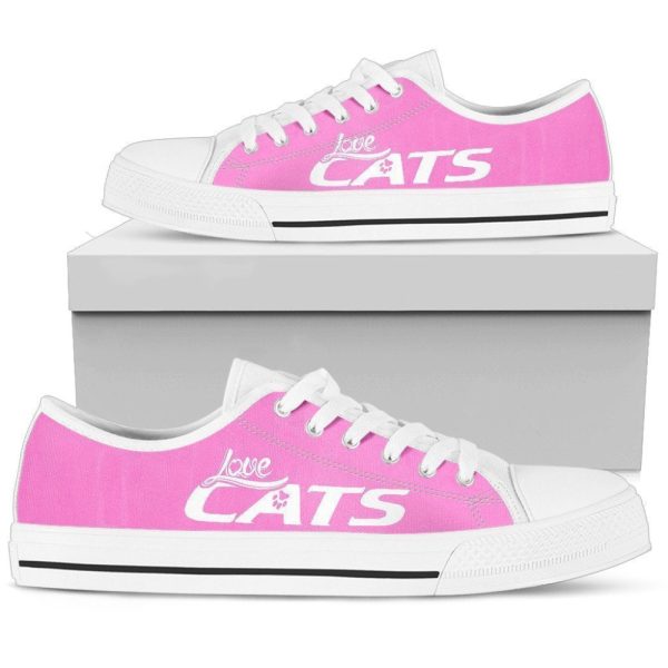 Adorable Love Cats Pink Low Top Shoe for Women – Stylish & Comfortable