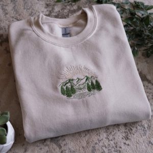 outdoor mountain scenery embroidered sweatshirt 2d crewneck sweatshirt best gift for family sws3404.jpeg