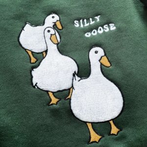 three goose embroidered sweatshirt 2d crewneck sweatshirtfor women and men sws2728 1.jpeg