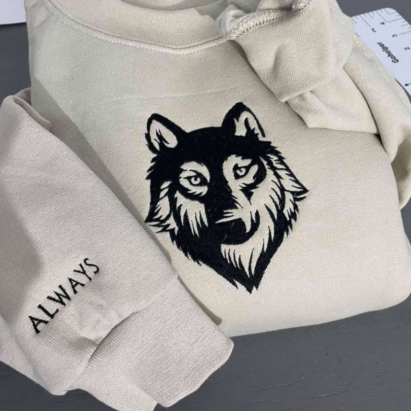 Wolf  Embroidered Sweatshirt 2D Crewneck Sweatshirt Gift For Family