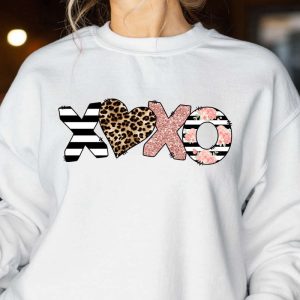valentines day sweatshirt xoxo sweater leopard heart sweatshirt gift for women 2.jpeg