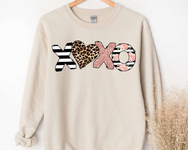 Valentines Day Sweatshirt, Xoxo Sweater, Leopard Heart Sweatshirt, Gift For Women