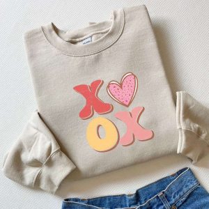 xoxo sweatshirt valentine sweatshirt vintage sweatshirt sweatshirt for couple 1 2.jpeg