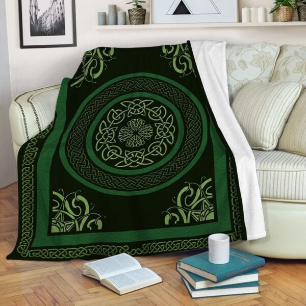 St Patrick’s Blanket, Irish Celtic Fleece Throw Blanket Irish Viking Knot Print Viking Dad Son Gift Fleece Blanket