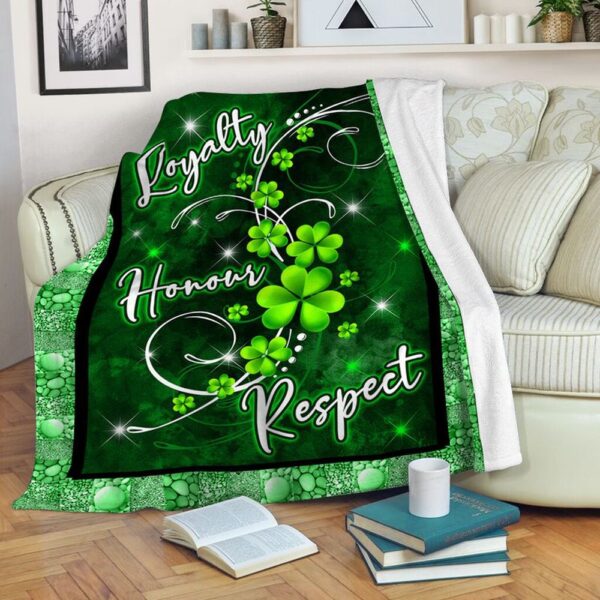St Patrick’s Blanket, Irish Loyalty Honour Respect Clover Pattern Blanekt Irish Green Fleece Irish Day Gift Fleece Blanket
