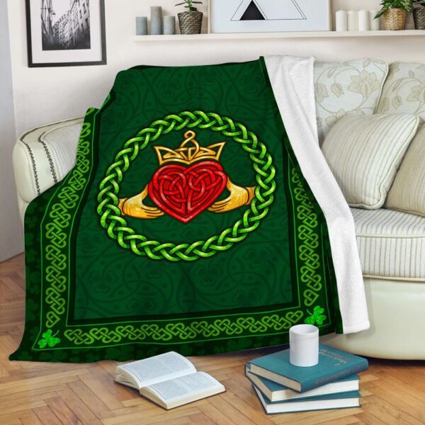 St Patrick’s Blanket, Irish Protection Claddagh Fleece Throw Blanket Irish Heart Irish Pride Fleece Blanket