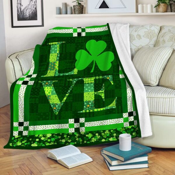 St Patrick’s Blanket, Love Irish Shamrock Fleece Throw Blanket Irish Shamrock Patchwork Pattern Fleece Blanket
