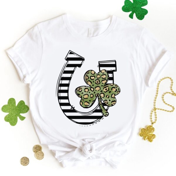 Patrick’s Day T-Shirt, Horseshoe & Clover Tee, Funny St. Patrick’s Day Shirt, Lucky Shirt, Horse Lover T-Shirt, Women St Paddys Shirt