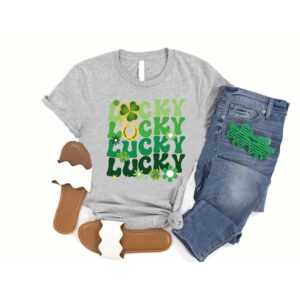 Retro Lucky Shamrock Tshirt, St Patricks…