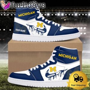 NCAA Michigan Wolverines Grunge Style Custom…